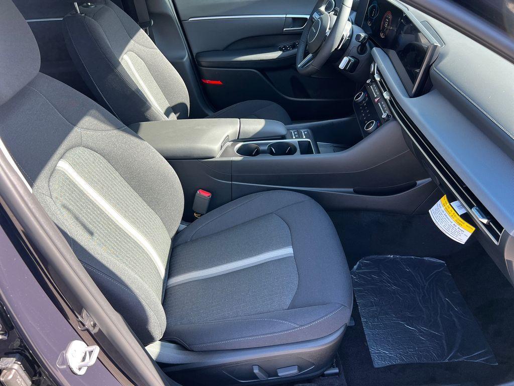 new 2025 Hyundai Sonata Hybrid car, priced at $27,995