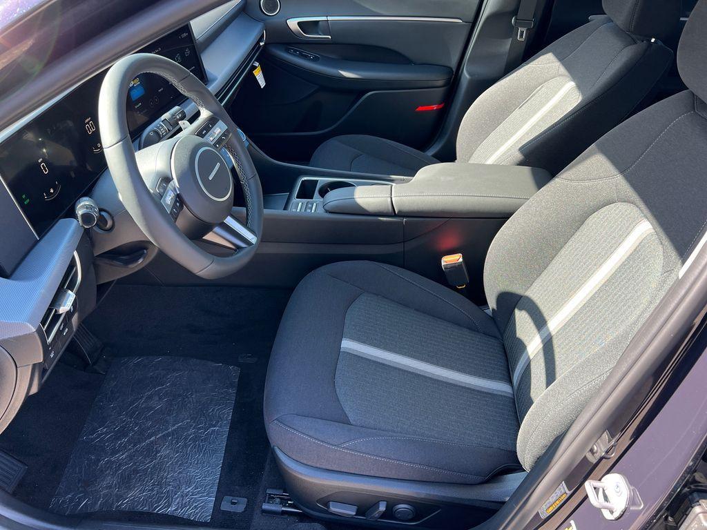 new 2025 Hyundai Sonata Hybrid car, priced at $27,995