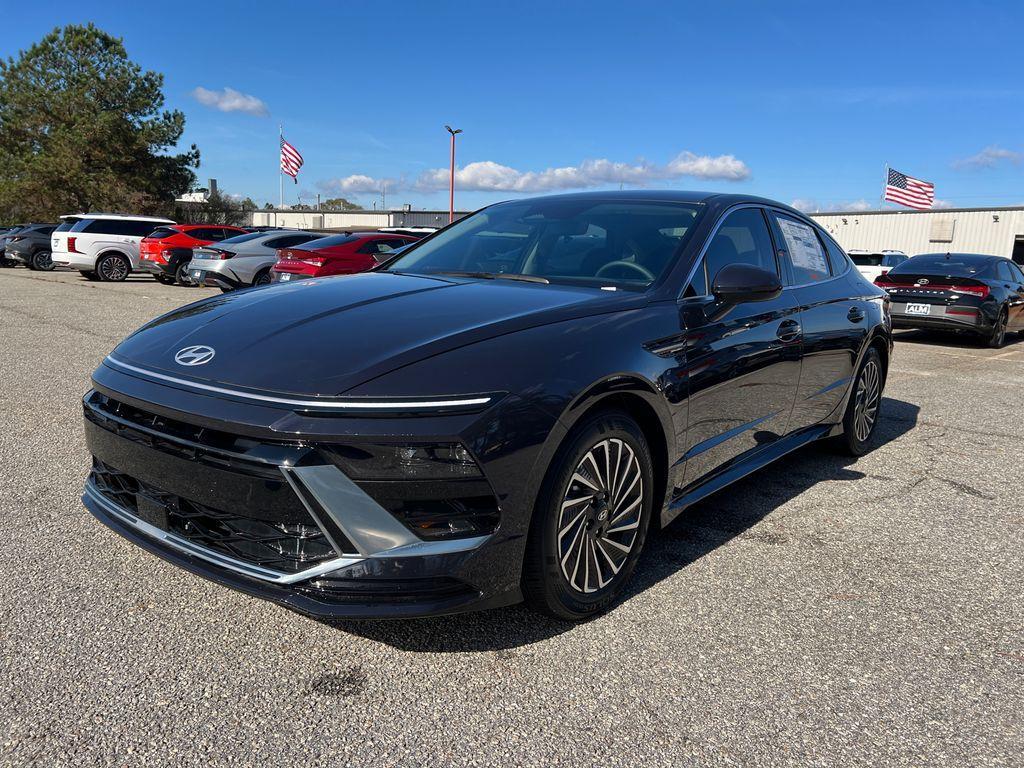 new 2025 Hyundai Sonata Hybrid car, priced at $27,995
