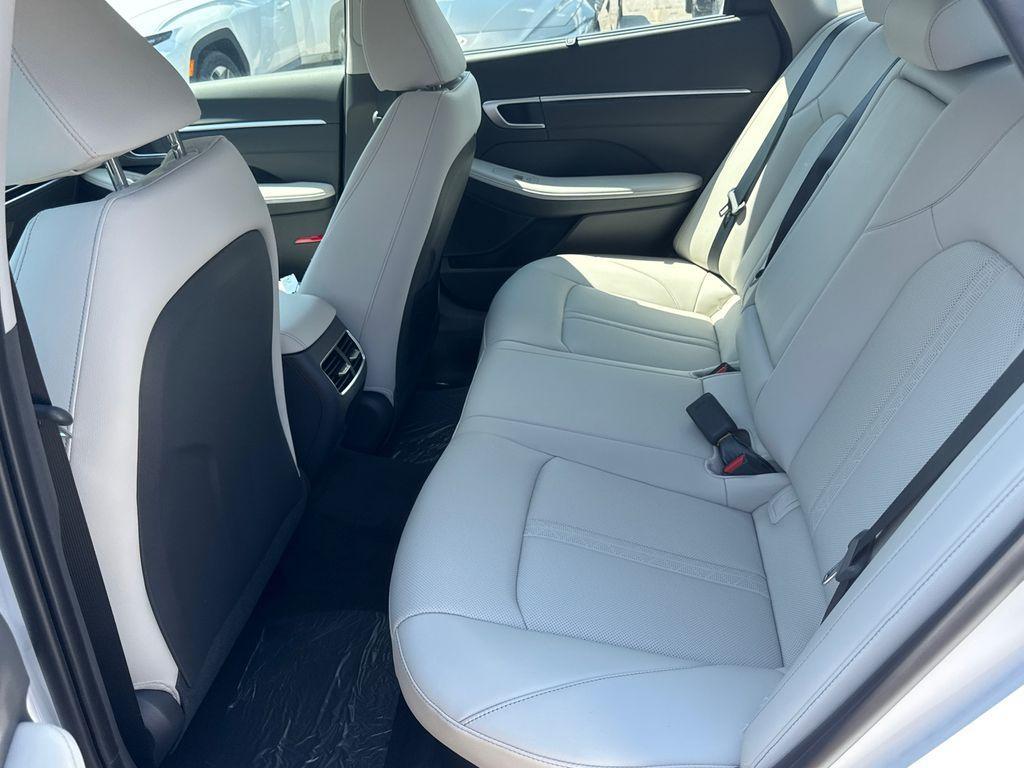 new 2025 Hyundai Sonata Hybrid car, priced at $33,495