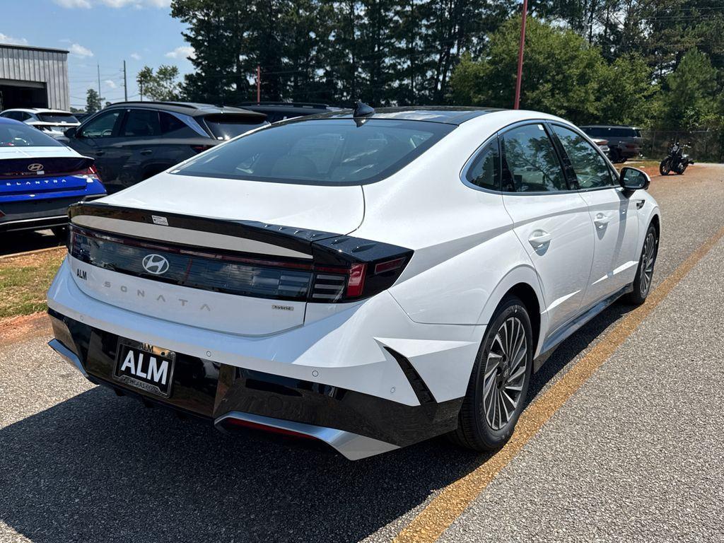 new 2025 Hyundai Sonata Hybrid car, priced at $33,495
