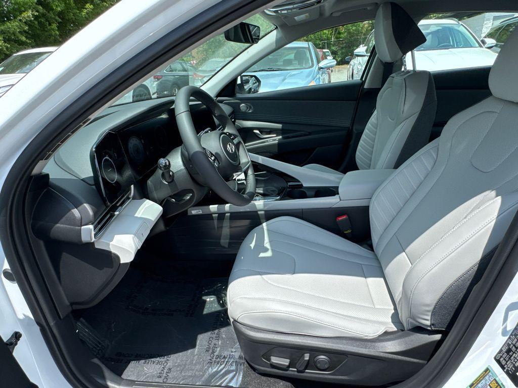 new 2025 Hyundai Elantra car, priced at $24,995