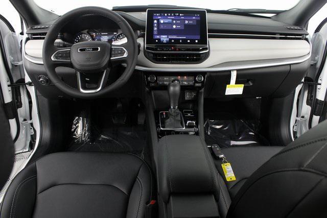new 2025 Jeep Compass car, priced at $29,490