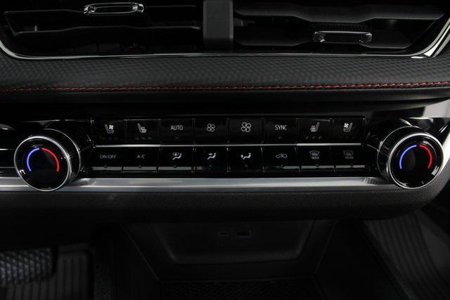 new 2026 Chevrolet Equinox car, priced at $33,105