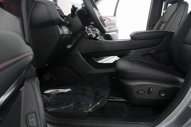 new 2026 Chevrolet Traverse car, priced at $49,661