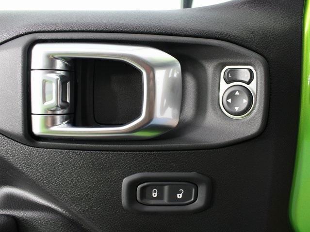 new 2025 Jeep Wrangler car, priced at $43,245