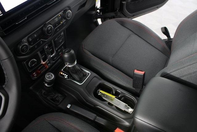 new 2025 Jeep Gladiator car, priced at $48,045