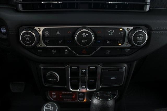 new 2025 Jeep Gladiator car, priced at $48,045
