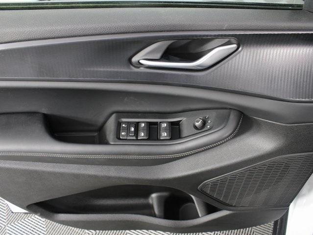 new 2025 Jeep Grand Cherokee L car, priced at $39,935