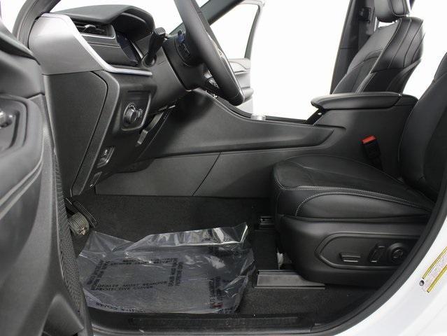 new 2025 Jeep Grand Cherokee L car, priced at $39,935