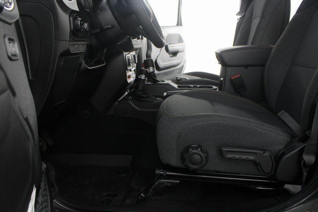 new 2026 Jeep Gladiator car, priced at $47,685