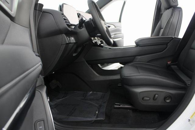 new 2026 Chevrolet Traverse car, priced at $46,425