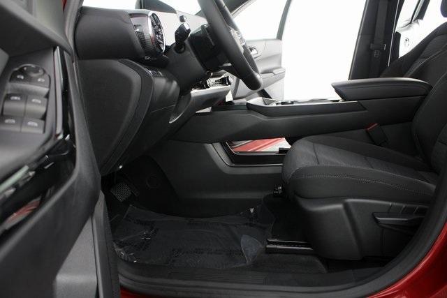new 2026 Chevrolet Equinox car, priced at $27,490