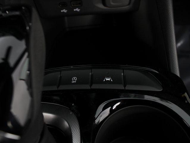 new 2025 Buick Envista car, priced at $27,241