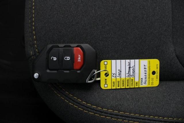 new 2025 Jeep Wrangler car, priced at $45,090