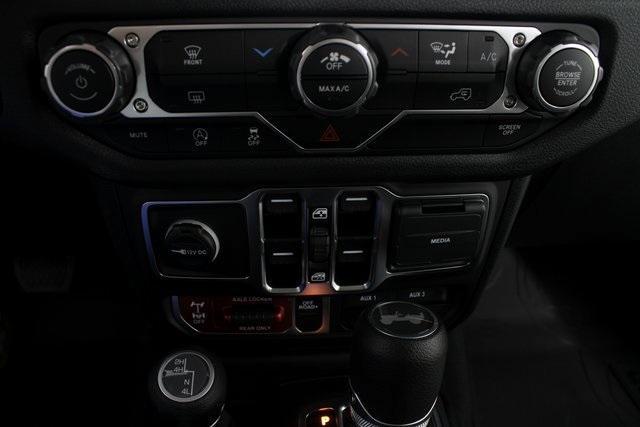 new 2025 Jeep Wrangler car, priced at $45,090