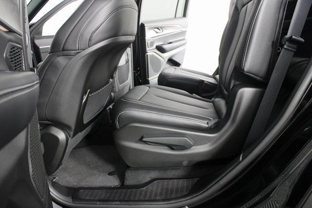 new 2025 Jeep Grand Cherokee L car, priced at $45,605