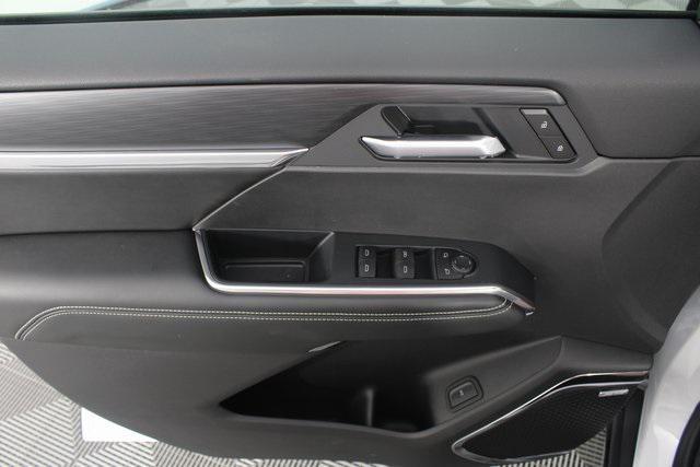 new 2026 GMC Acadia car, priced at $45,892