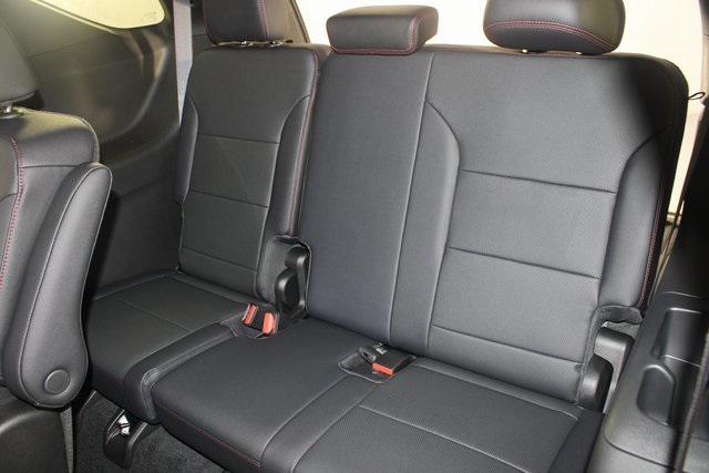 new 2026 Chevrolet Traverse car, priced at $54,079