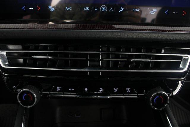 new 2026 Chevrolet Traverse car, priced at $54,079