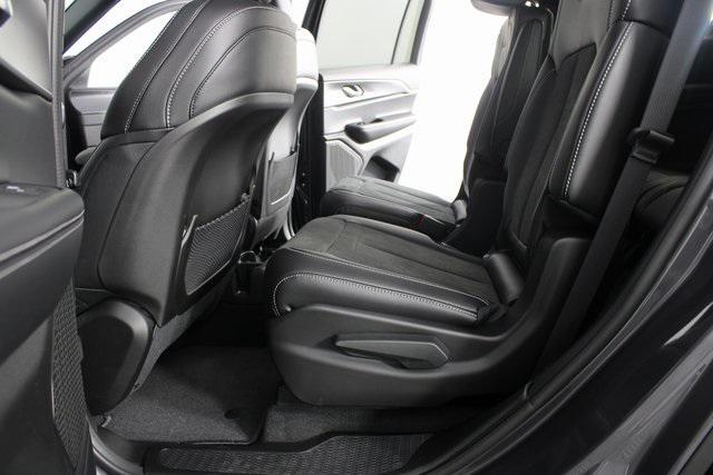 new 2025 Jeep Grand Cherokee L car, priced at $41,870