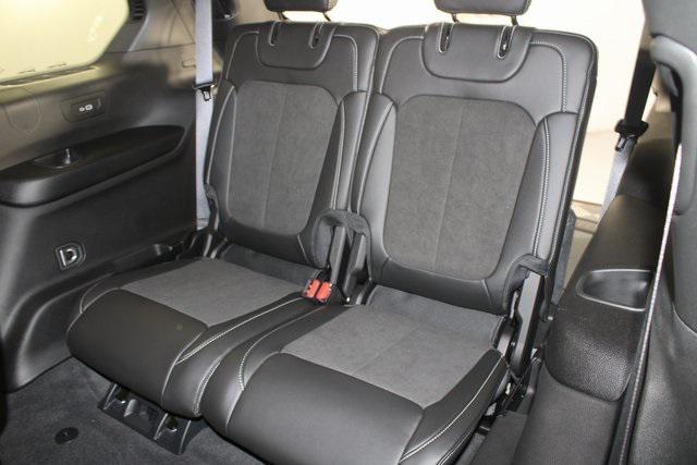 new 2025 Jeep Grand Cherokee L car, priced at $41,870