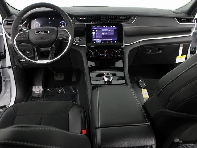 new 2025 Jeep Grand Cherokee L car, priced at $40,135