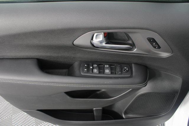 new 2026 Chrysler Pacifica car, priced at $41,860