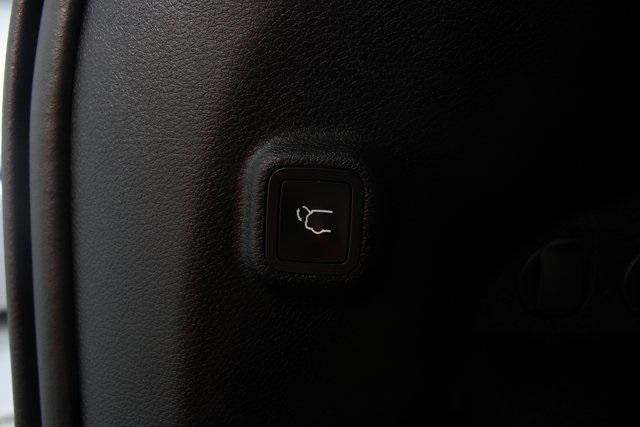 used 2022 Jeep Cherokee car, priced at $13,996