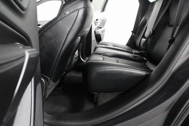 used 2022 Jeep Cherokee car, priced at $13,996