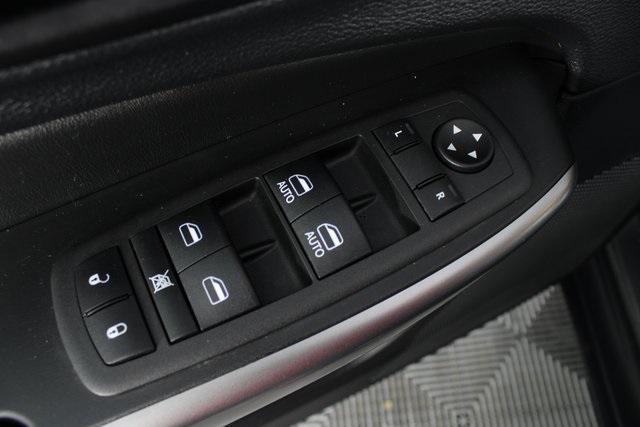 used 2022 Jeep Cherokee car, priced at $13,996