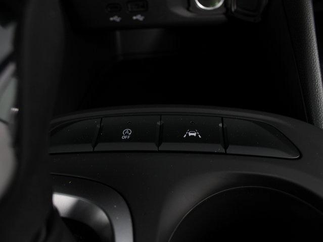 new 2025 Buick Envista car, priced at $25,345