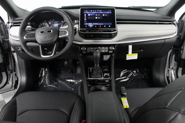 new 2025 Jeep Compass car, priced at $30,085