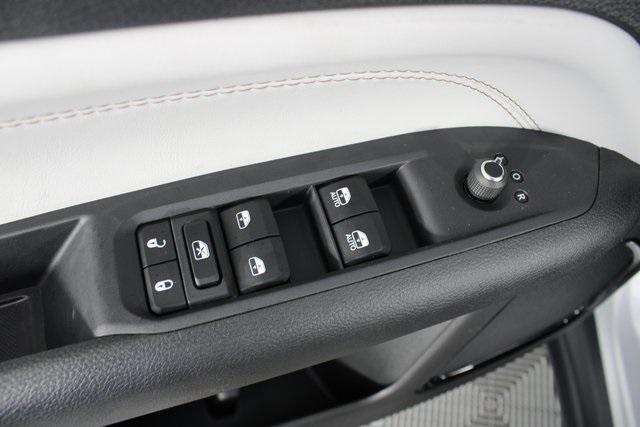 new 2025 Jeep Compass car, priced at $30,085
