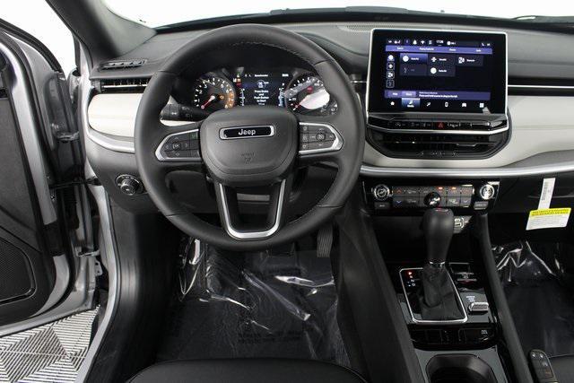 new 2025 Jeep Compass car, priced at $30,085