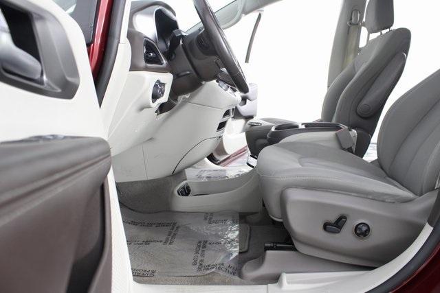 used 2019 Chrysler Pacifica car, priced at $20,996