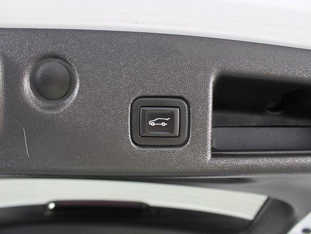 used 2023 Chevrolet Equinox car, priced at $22,996