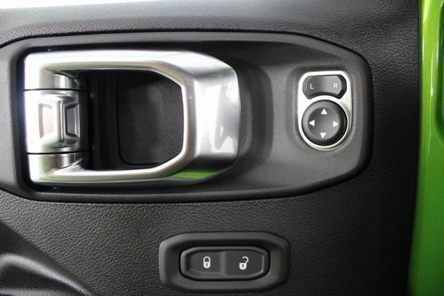 new 2025 Jeep Gladiator car, priced at $40,055