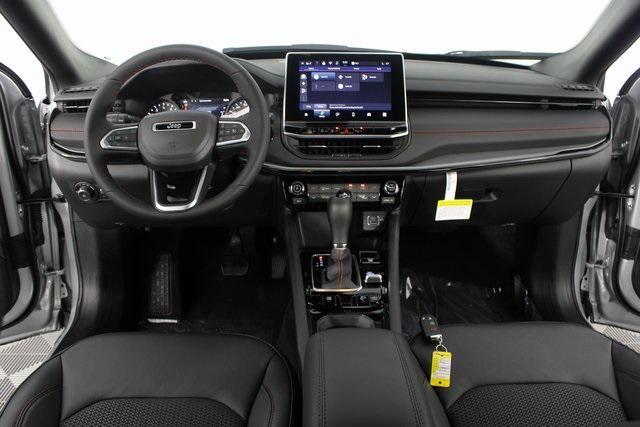 new 2025 Jeep Compass car, priced at $32,560
