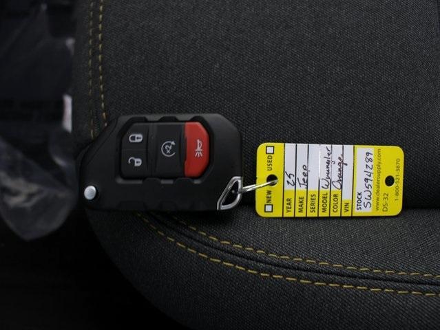 new 2025 Jeep Wrangler car, priced at $44,375