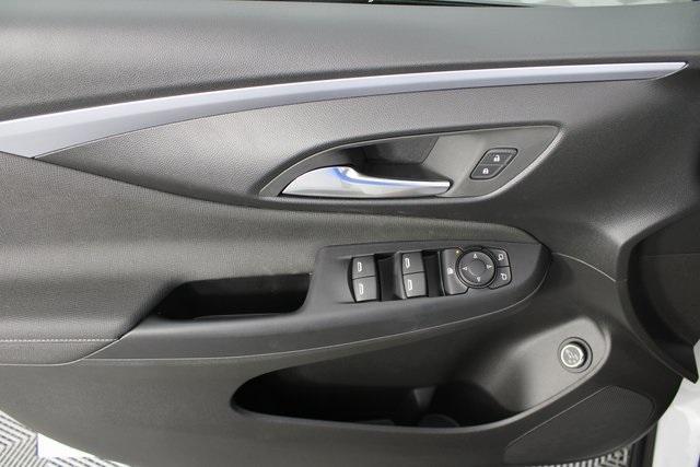 new 2025 Buick Envista car, priced at $23,980