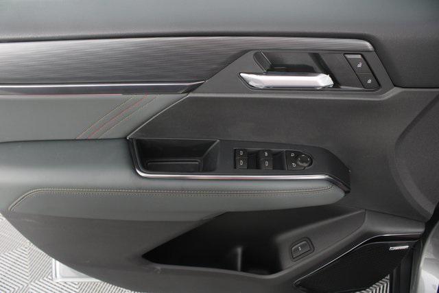 new 2026 GMC Acadia car, priced at $55,102