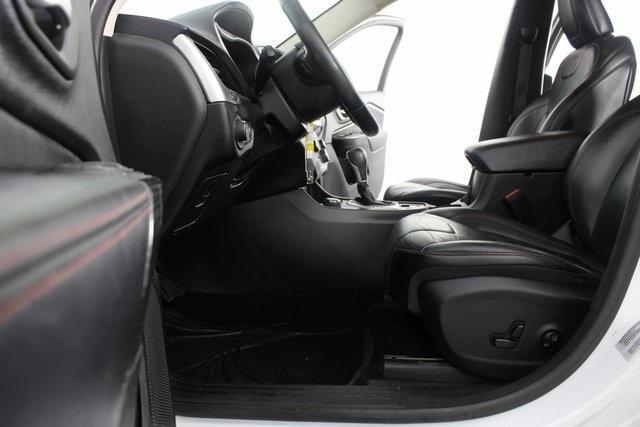 used 2015 Jeep Cherokee car, priced at $10,996