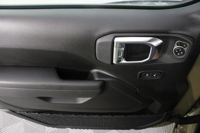 new 2025 Jeep Gladiator car, priced at $41,055