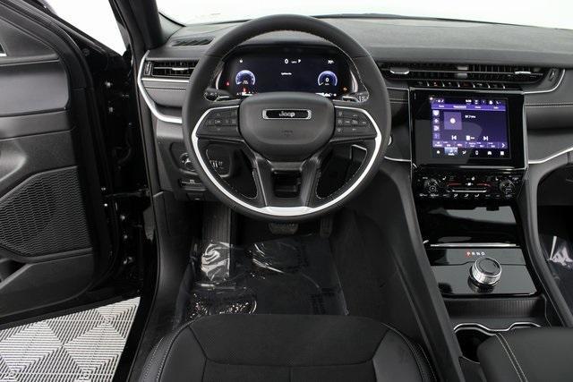 new 2025 Jeep Grand Cherokee L car, priced at $40,530