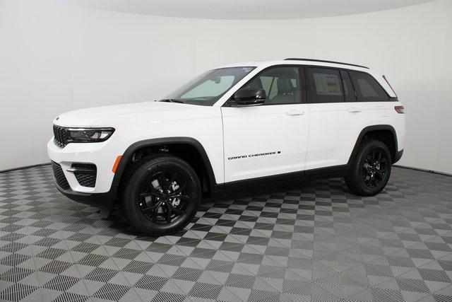 new 2024 Jeep Grand Cherokee car, priced at $38,935