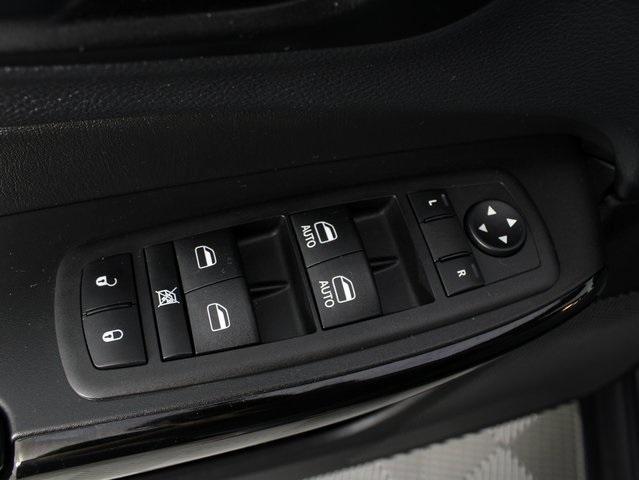 used 2023 Jeep Cherokee car, priced at $22,996