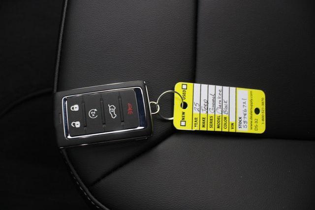 new 2025 Jeep Grand Cherokee L car, priced at $45,830