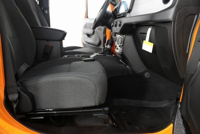 new 2025 Jeep Wrangler car, priced at $46,380
