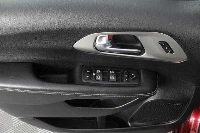 used 2021 Chrysler Pacifica car, priced at $27,996